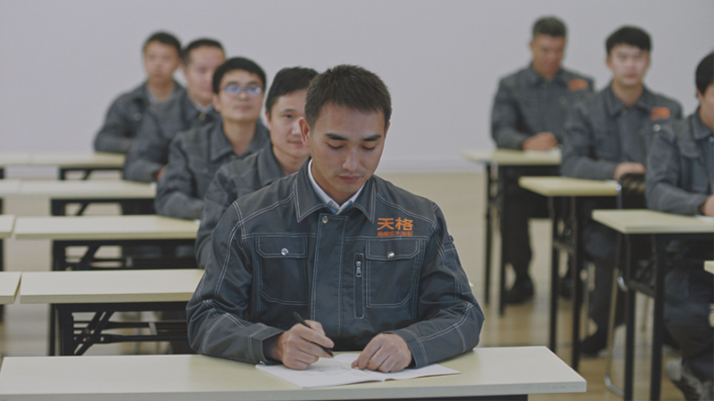 超越用戶期待，天格地暖實(shí)木地板安裝用服務(wù)贏得口碑